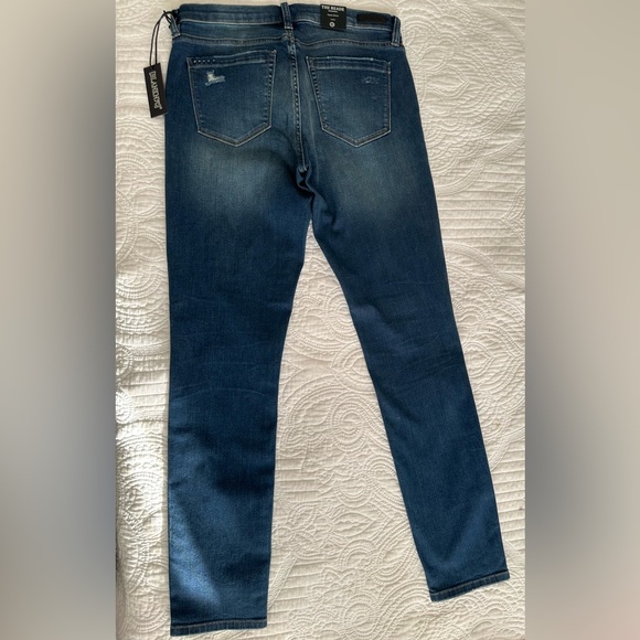 Blank NYC. Classic mid-rise skinny jeans. Size 28. - Picture 5 of 11
